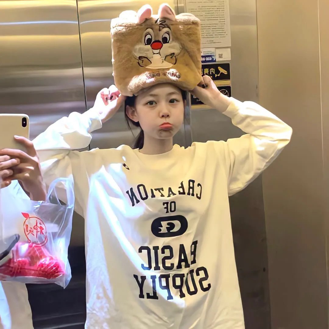 橘衫男子的画像